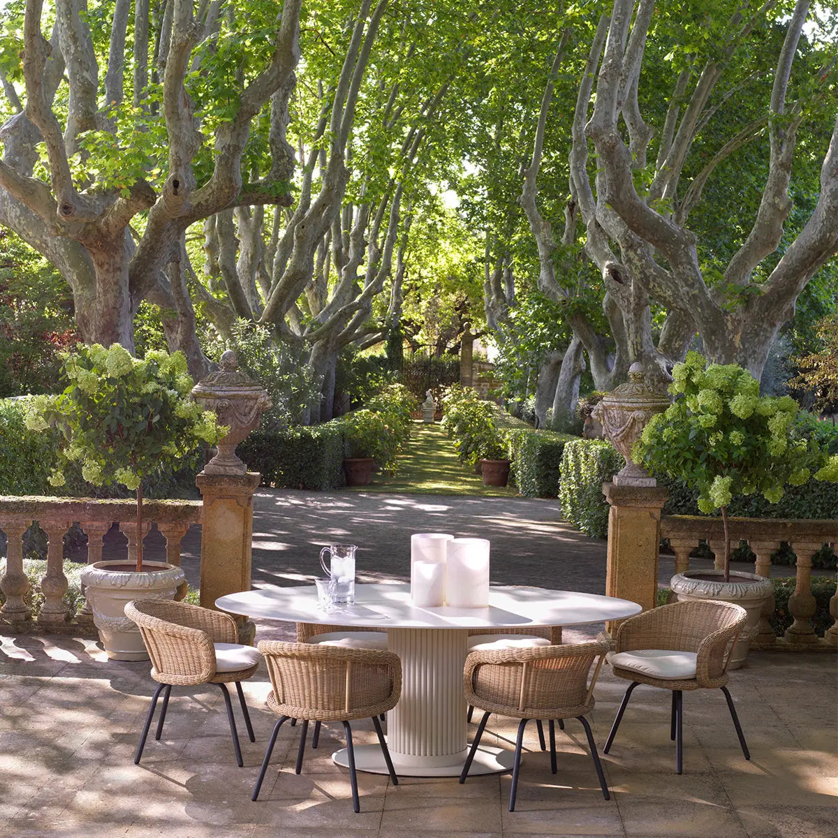 Dining Table Volterra Oval Eichholtz