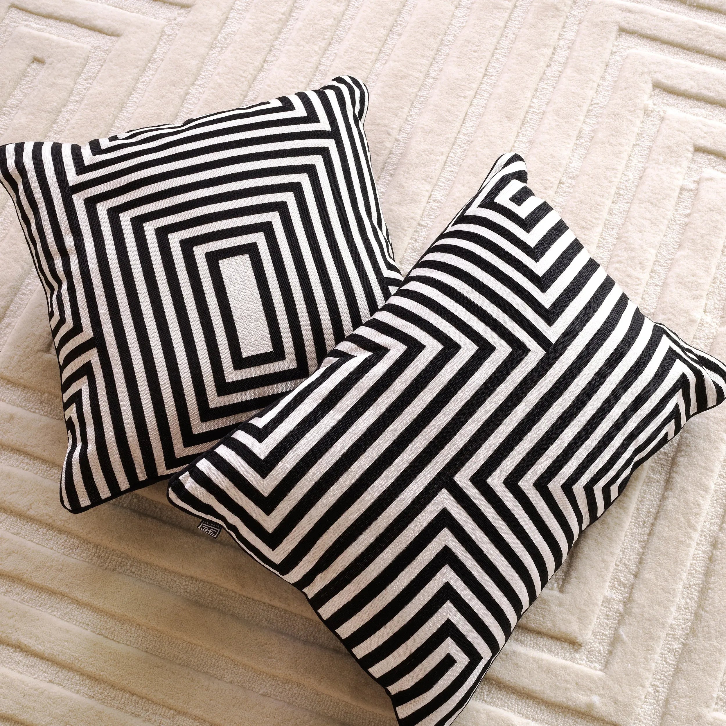 Cushion Spray rectangular Eichholtz