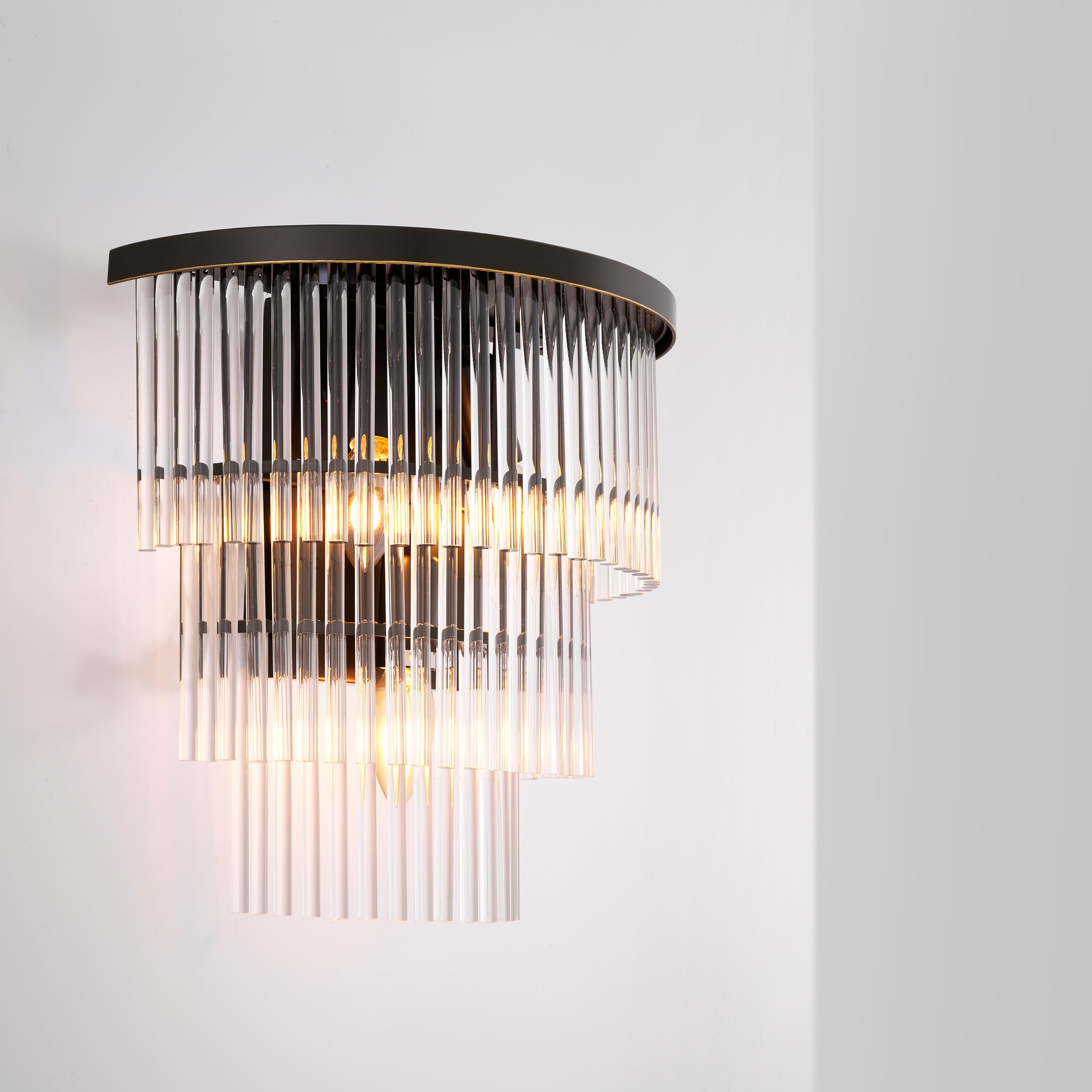 Lámpara de pared este