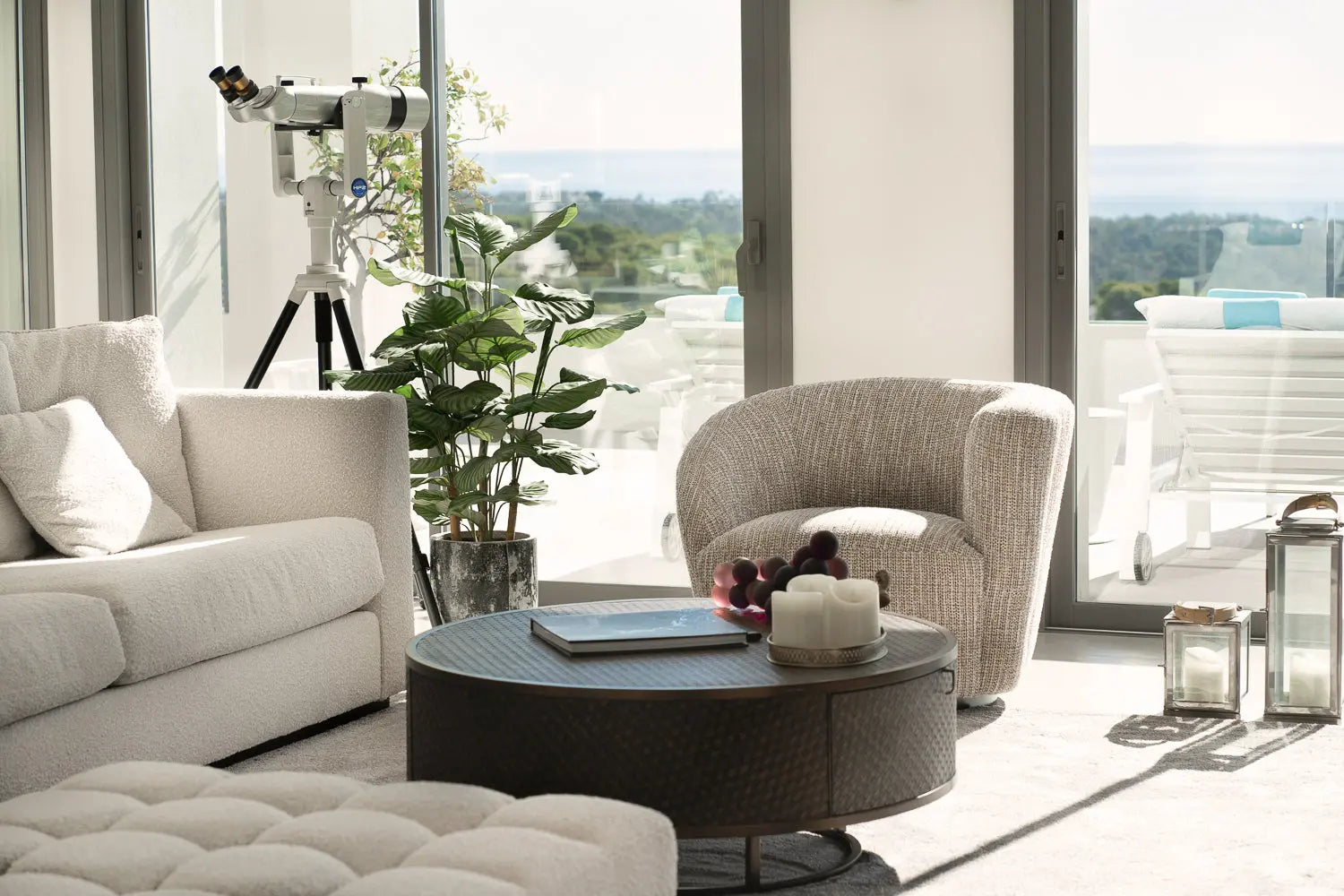 Villa Las Lomas de Nueva Andalusia Eichholtz by IdHouse